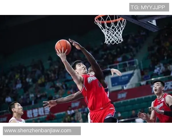 深圳羽毛球队以51分稳居锦标赛积分榜首位展现强劲实力 深圳羽毛球队以51分稳居锦标赛积分榜首位展现强劲实力