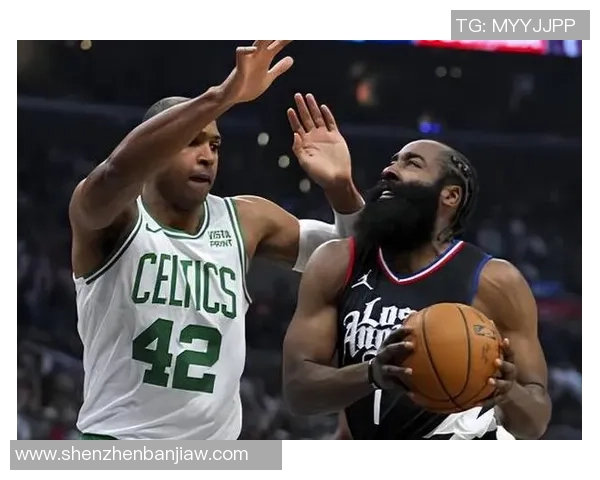 重庆篮球队的节奏解析:深度探讨球队战术与比赛风格的完美结合 重庆篮球队的节奏解析:深度探讨球队战术与比赛风格的完美结合