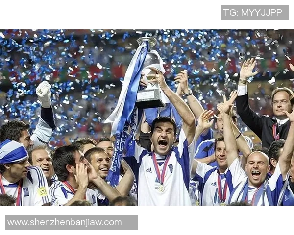 历届足球明星的辉煌成就与传奇故事回顾